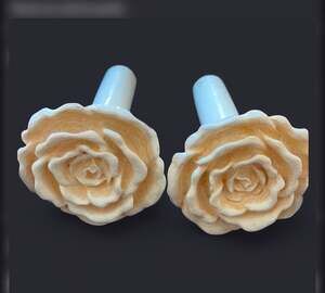 ROSE Curtain Tie Backs Ivory Philippines Carved Resin Cottagecore As Is Vintage,